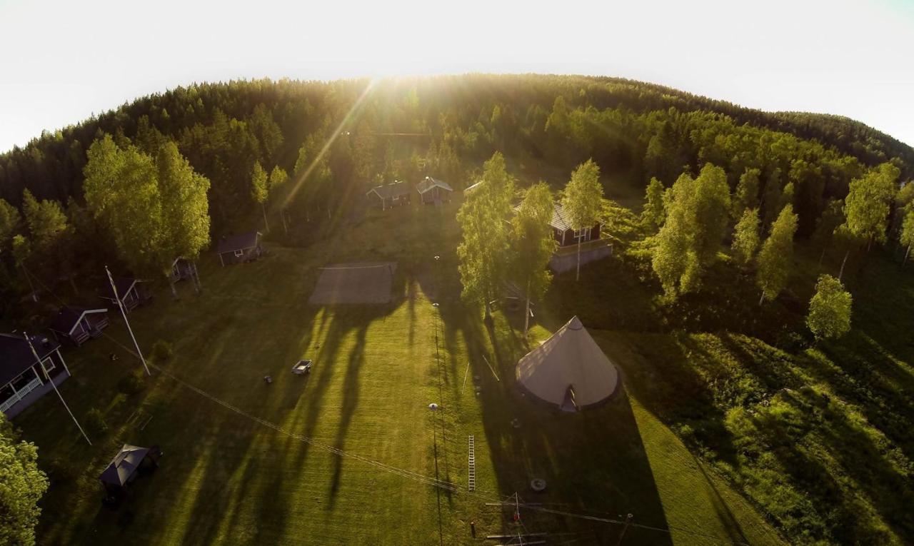 Ulvoe Lakeside Resort Ulvohamn Екстер'єр фото