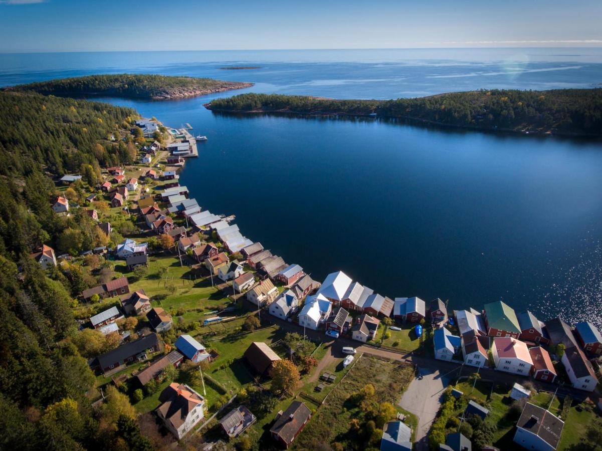 Ulvoe Lakeside Resort Ulvohamn Екстер'єр фото